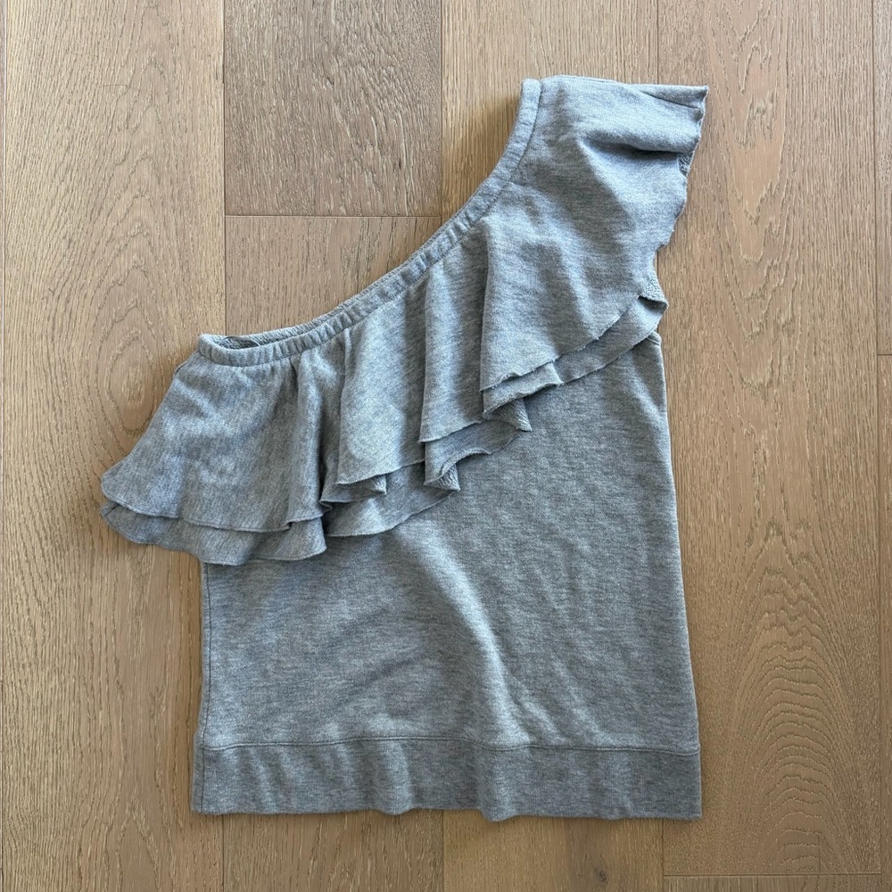 Chelsea28 Grey Ruffle One Shoulder Top Size Small - Picture 3 of 6